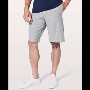 Lululemon Commission Short Relaxed *Qwick Oxford 11" Black White 28